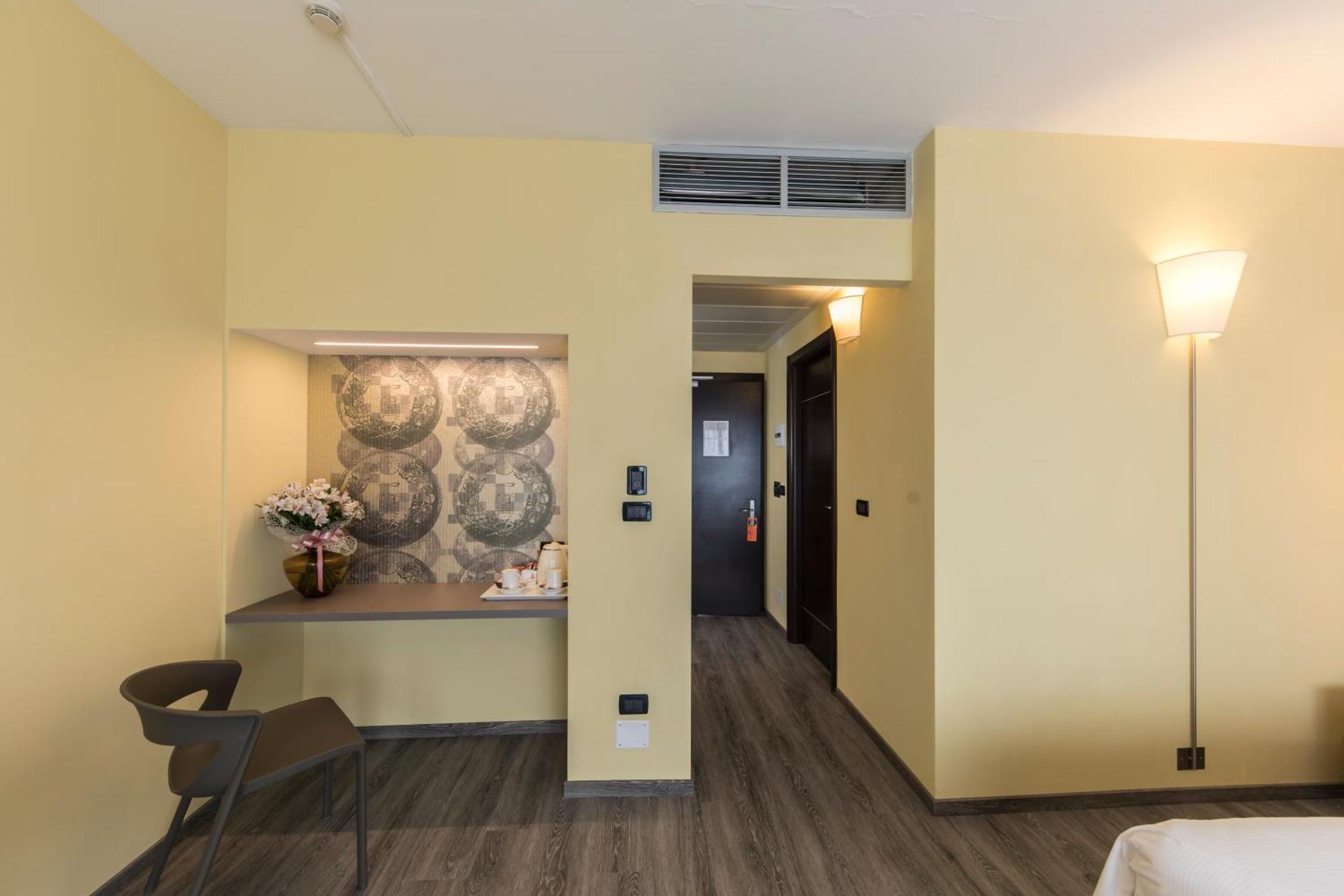 Hotel Donatello Имола Экстерьер фото