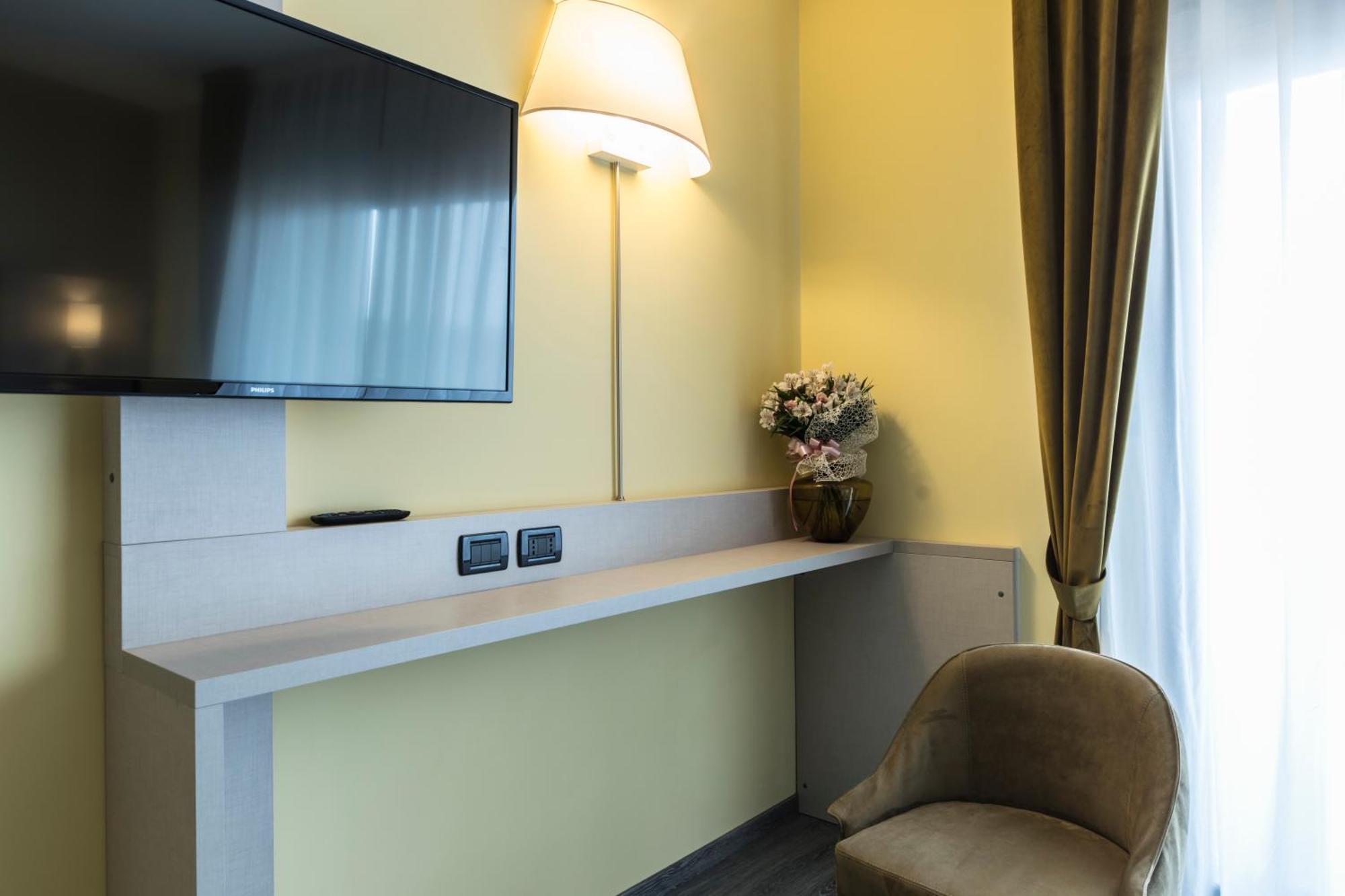 Hotel Donatello Имола Экстерьер фото