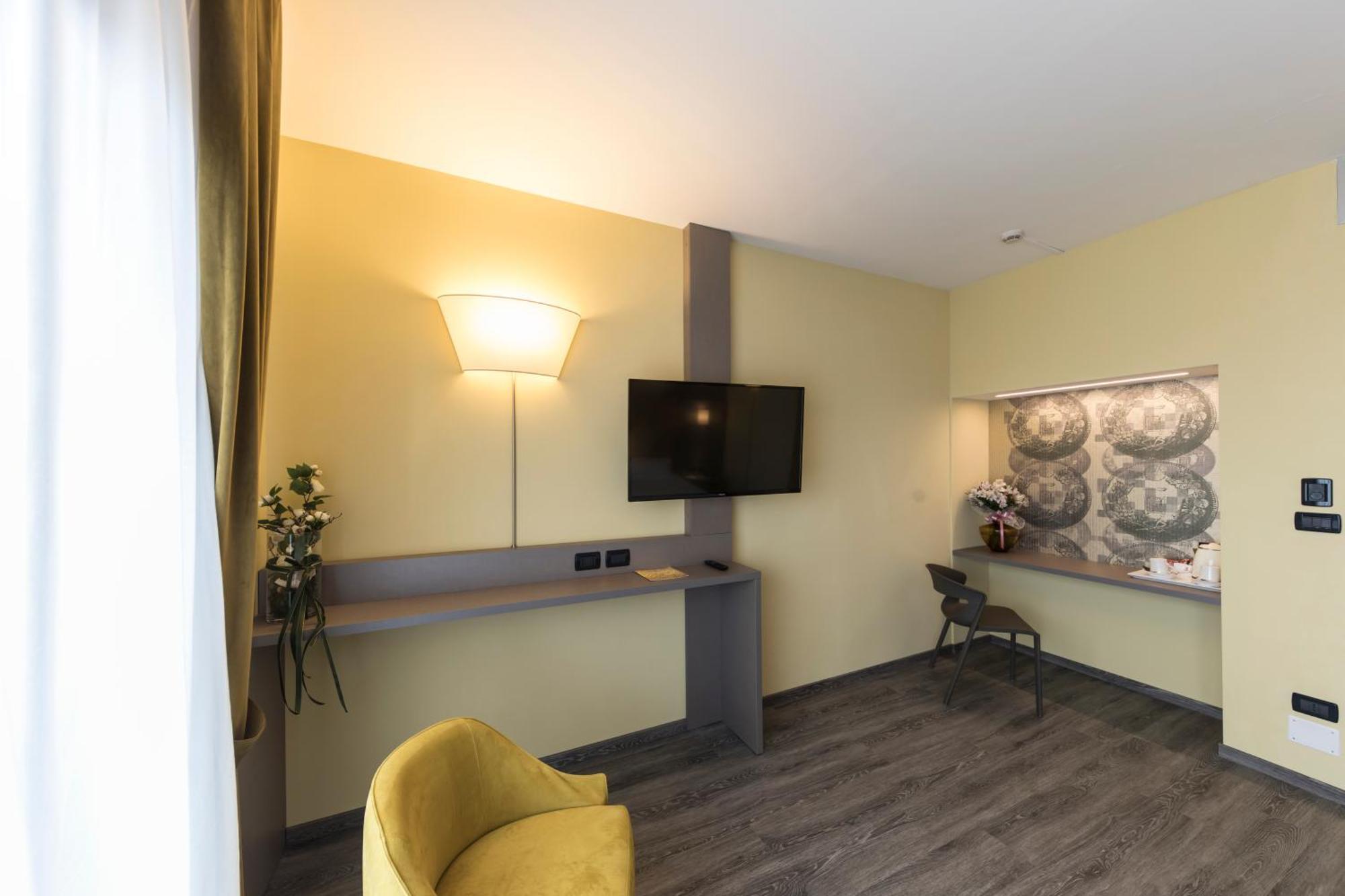 Hotel Donatello Имола Экстерьер фото