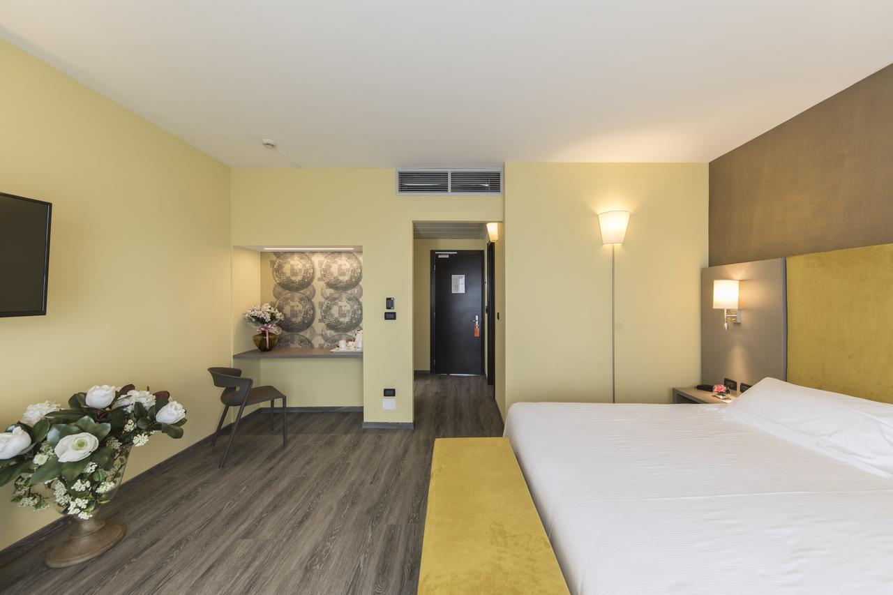 Hotel Donatello Имола Экстерьер фото