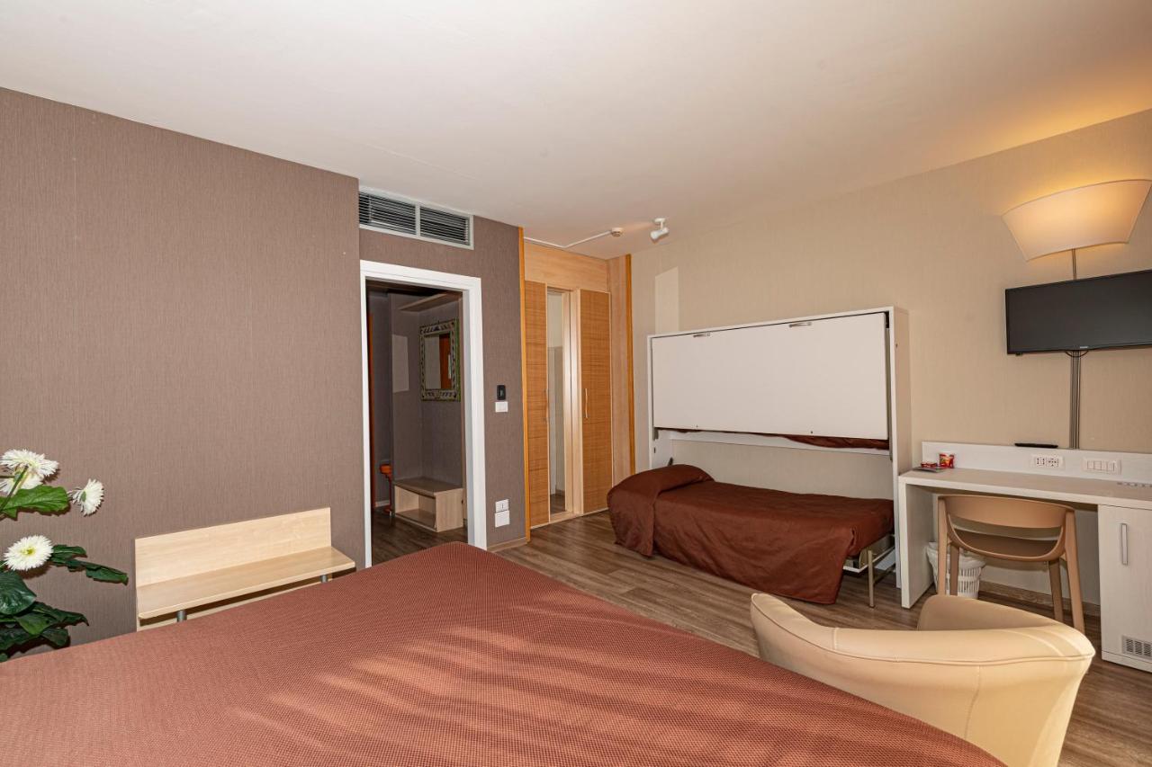 Hotel Donatello Имола Экстерьер фото