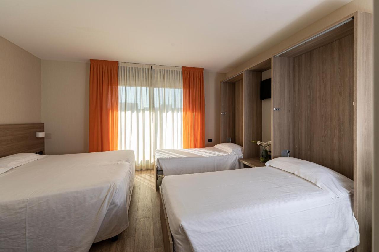 Hotel Donatello Имола Экстерьер фото